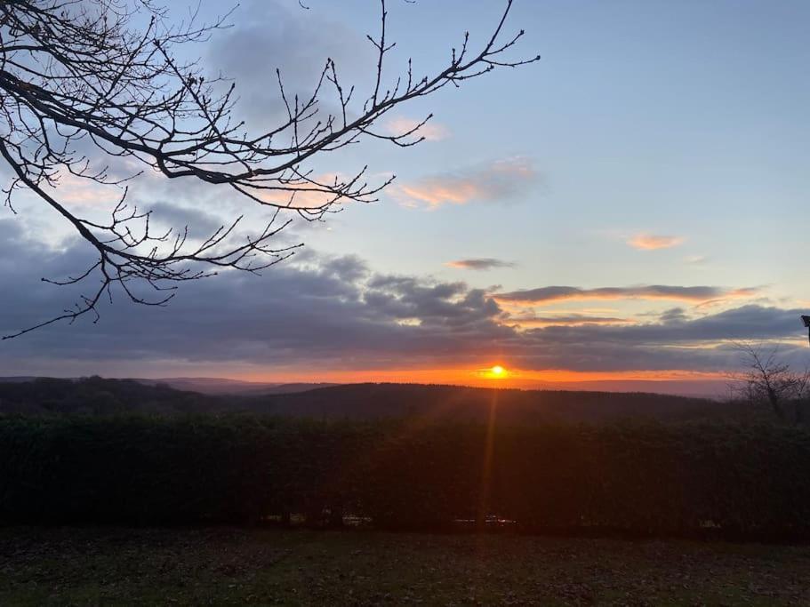 The Mill Stylish Rural Apartment With Beautiful Views Welsh Newton Common 외부 사진