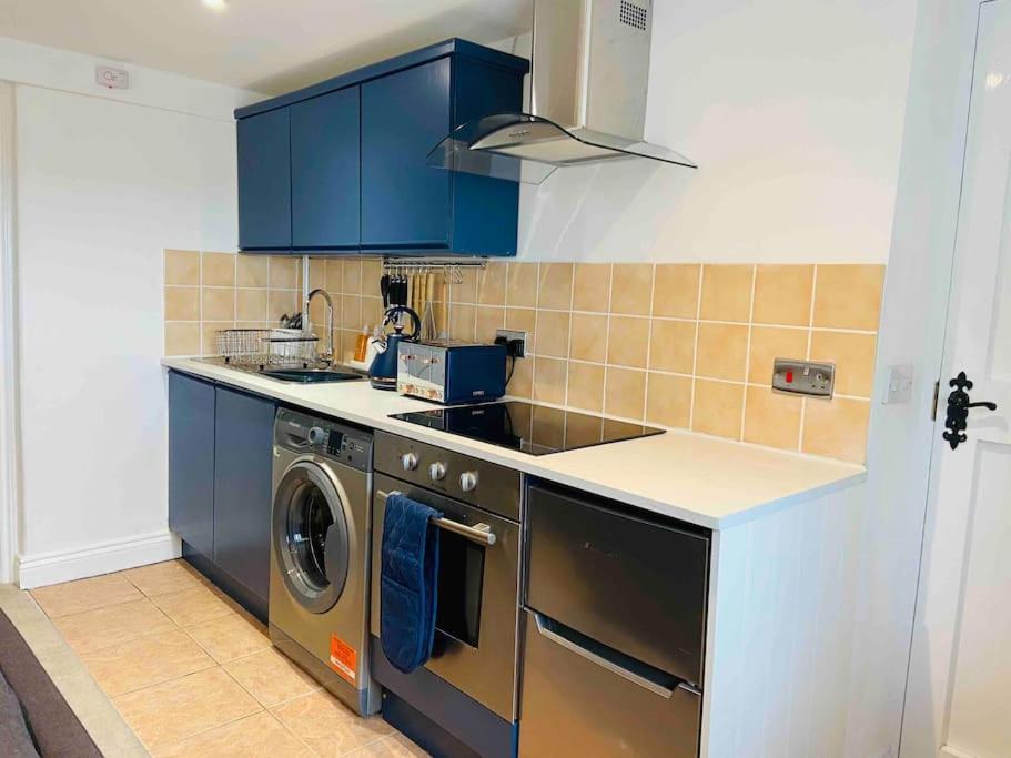 The Mill Stylish Rural Apartment With Beautiful Views Welsh Newton Common 외부 사진