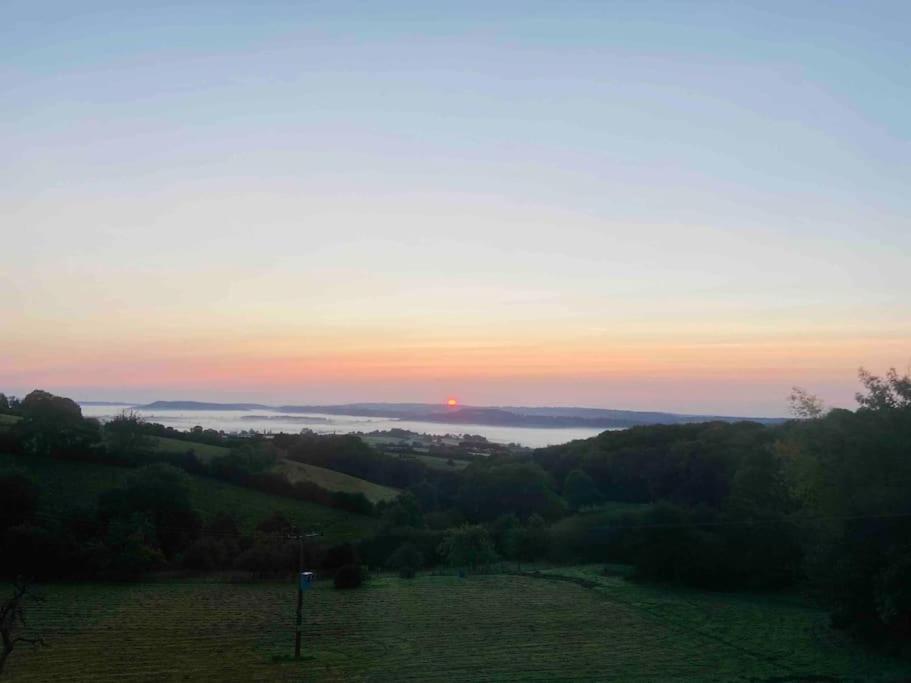 The Mill Stylish Rural Apartment With Beautiful Views Welsh Newton Common 외부 사진