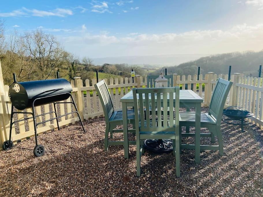 The Mill Stylish Rural Apartment With Beautiful Views Welsh Newton Common 외부 사진