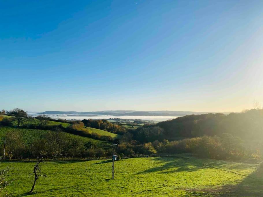 The Mill Stylish Rural Apartment With Beautiful Views Welsh Newton Common 외부 사진